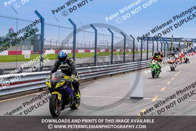 donington no limits trackday;donington park photographs;donington trackday photographs;no limits trackdays;peter wileman photography;trackday digital images;trackday photos